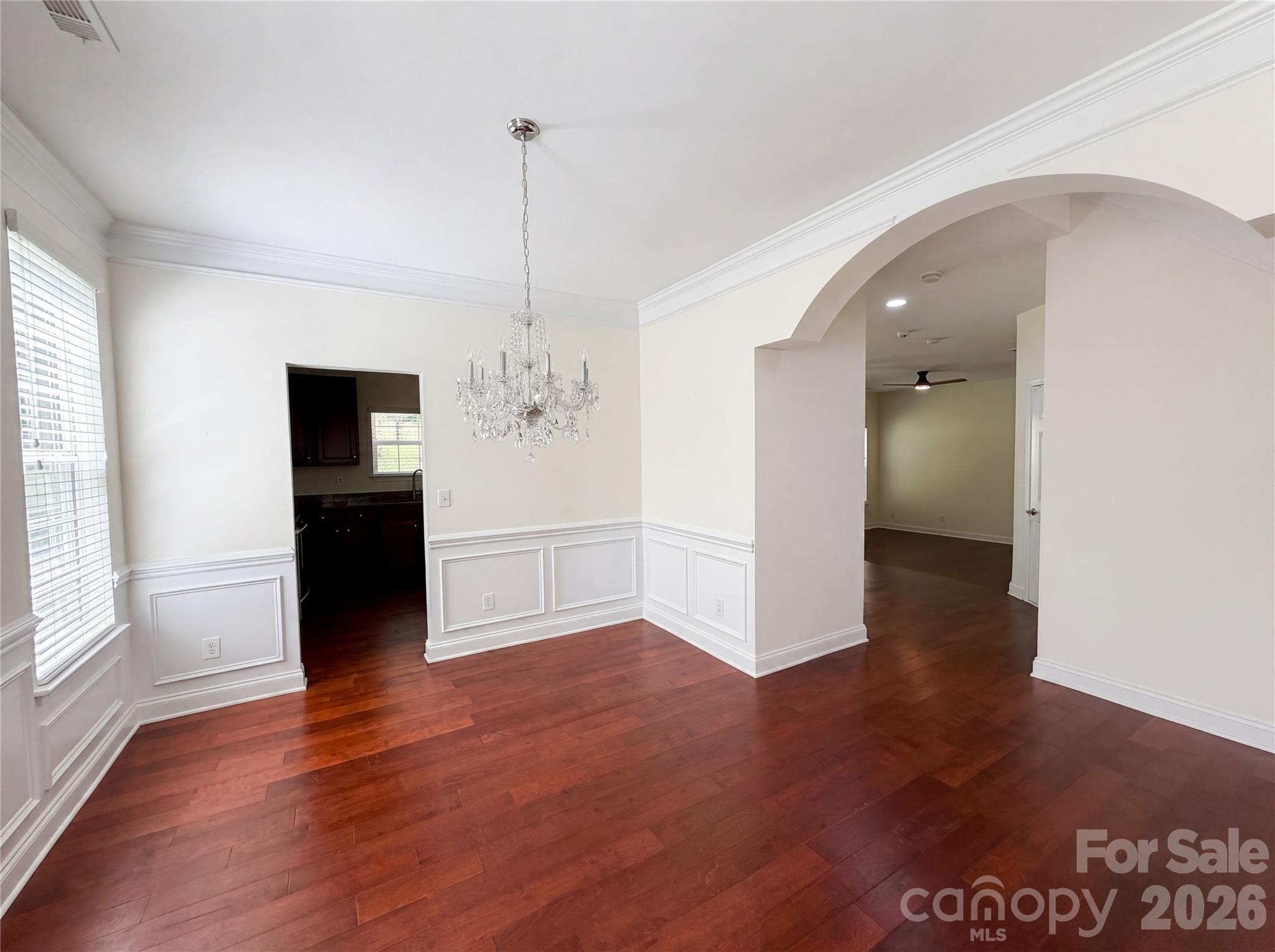 10050 Montrose Drive Property Photo 8