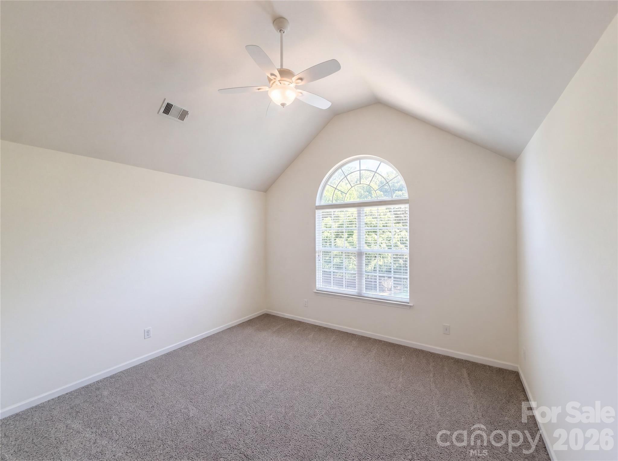 10050 Montrose Drive Property Photo 10