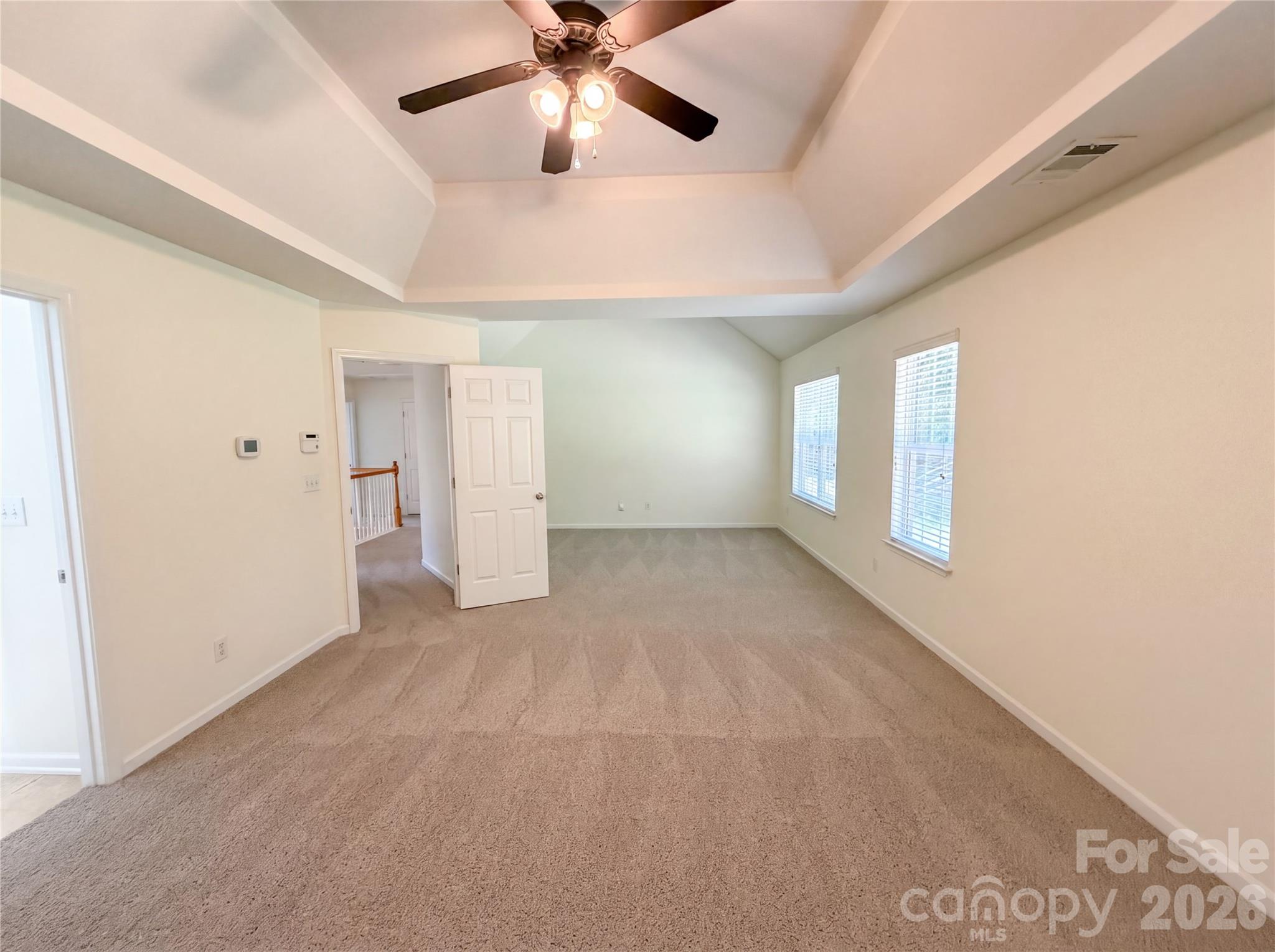 10050 Montrose Drive Property Photo 12