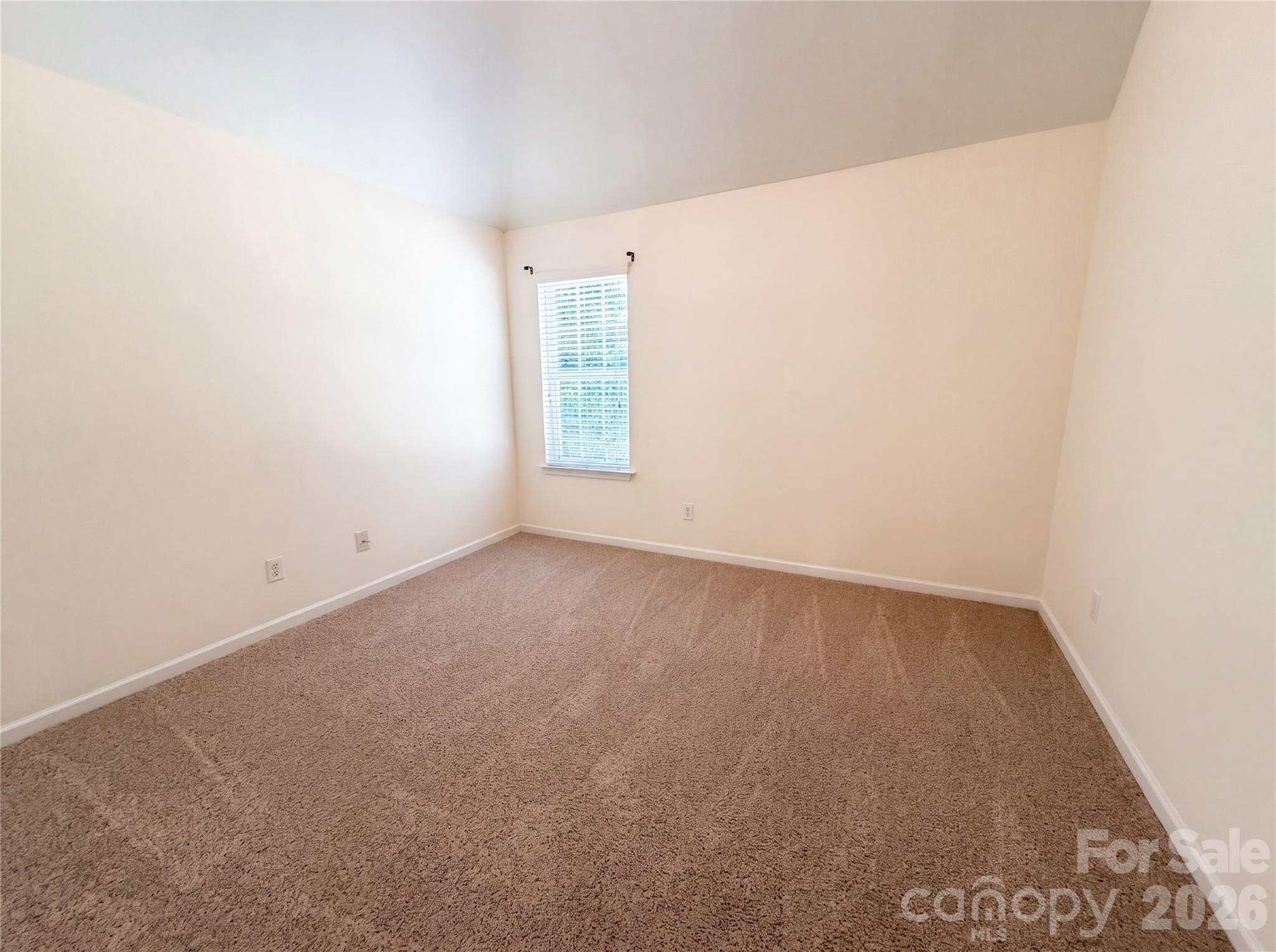 10050 Montrose Drive Property Photo 14
