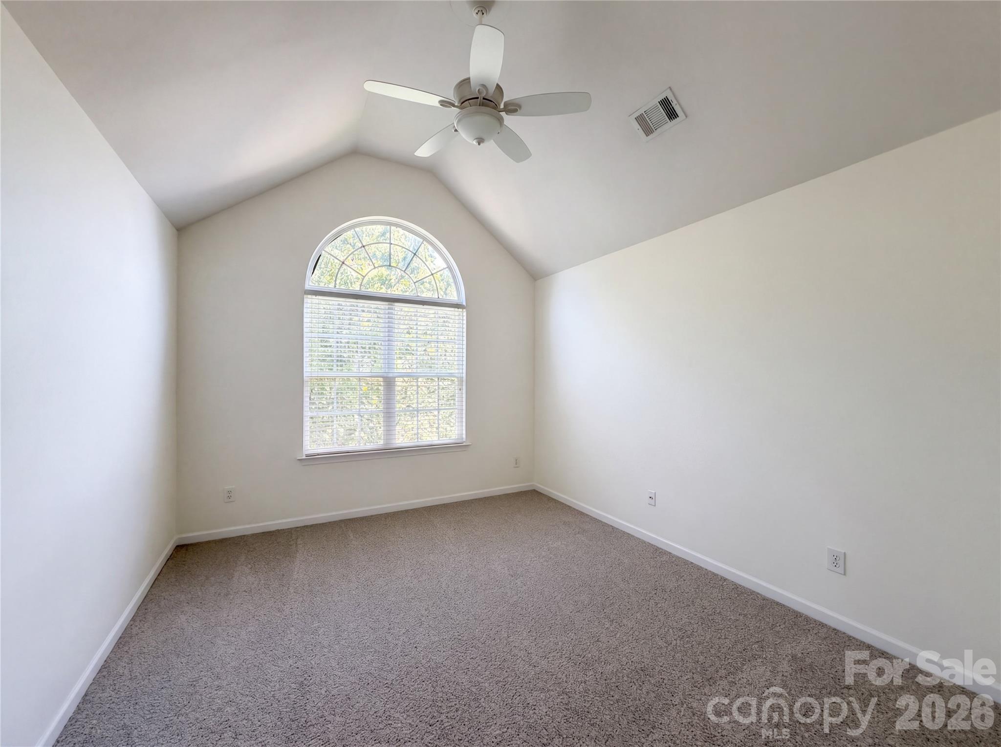 10050 Montrose Drive Property Photo 16