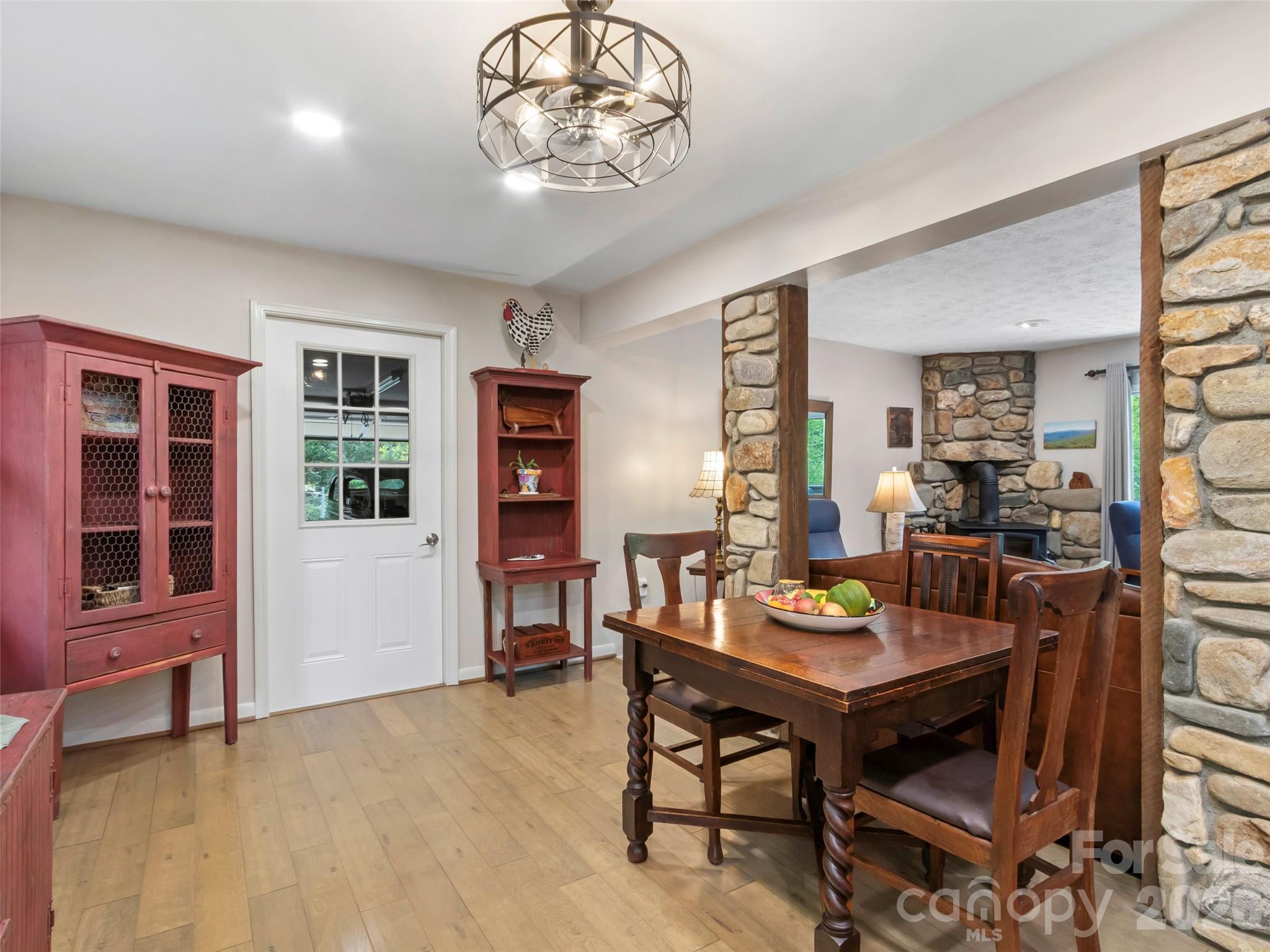 597 Sweetwater Ridge Road Property Photo 6