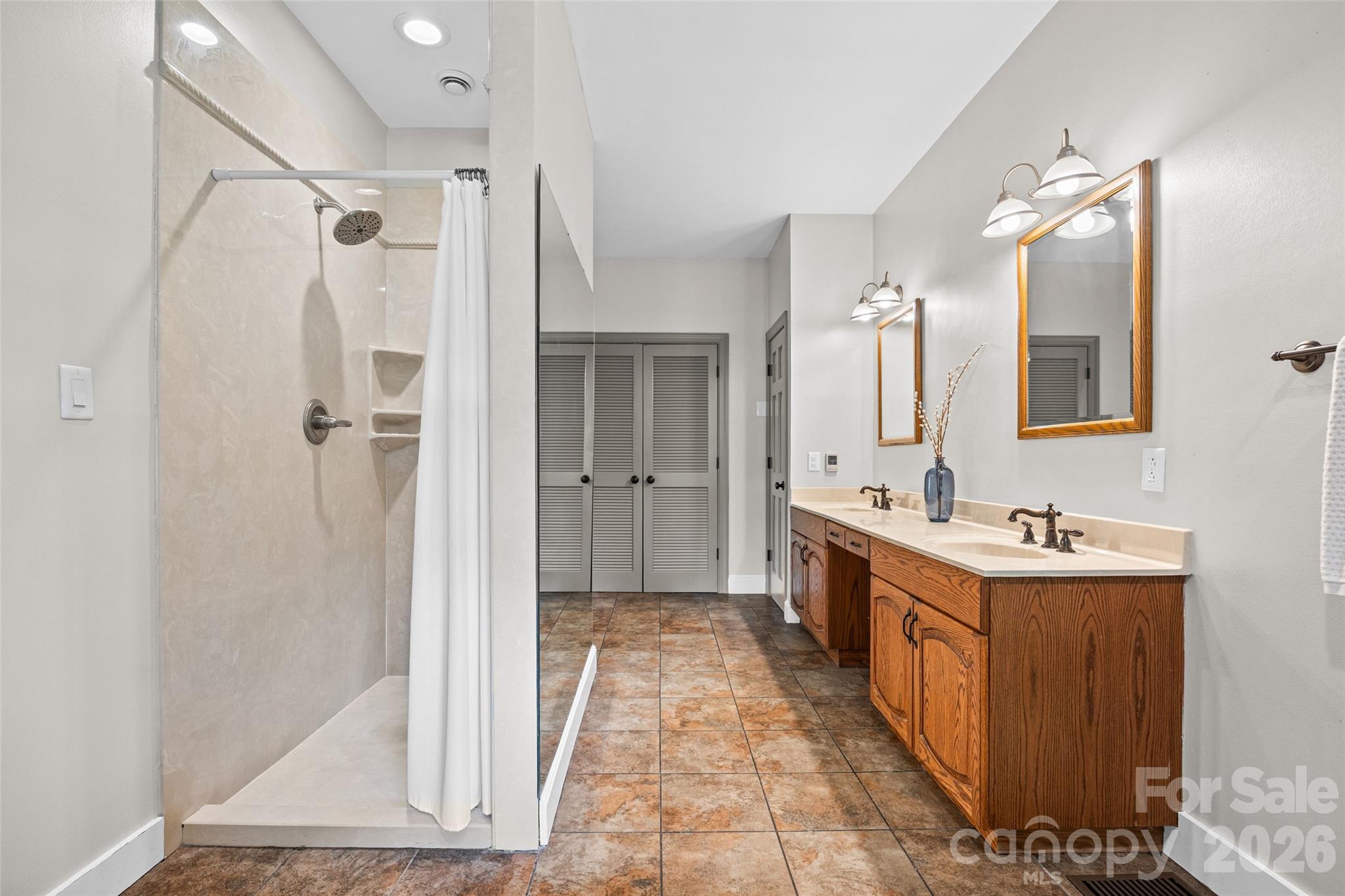 16105 Langston Drive Property Photo 25