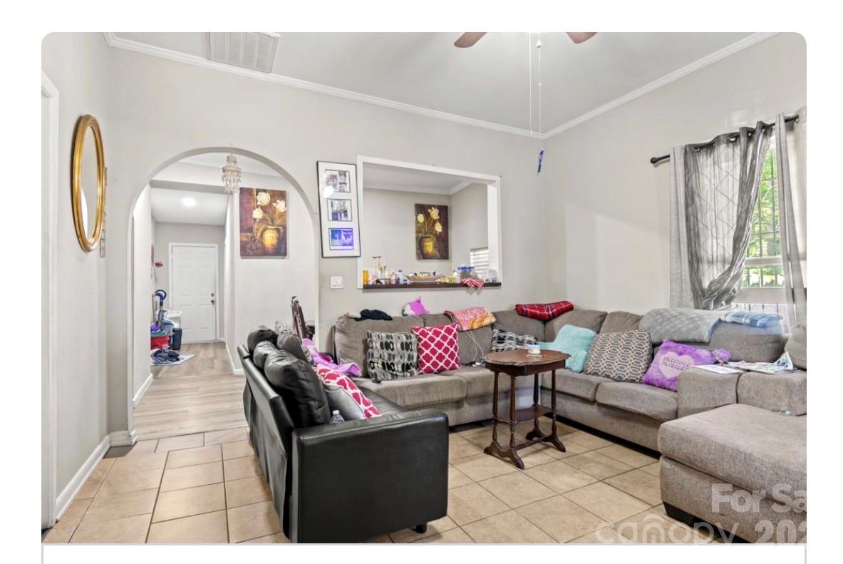 318 Goff Street Property Photo 6