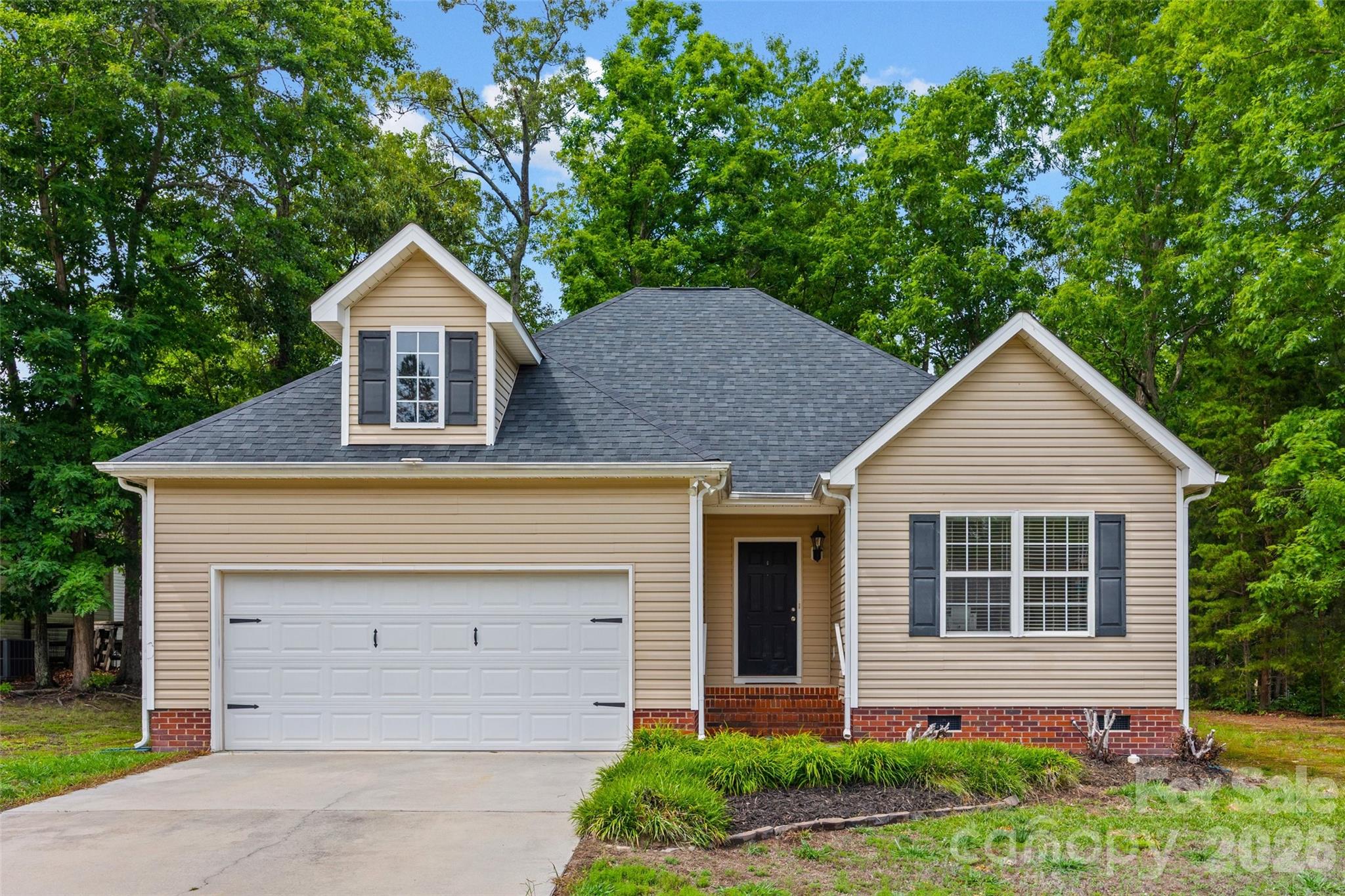 509 Kittiewake Lane Property Photo 1