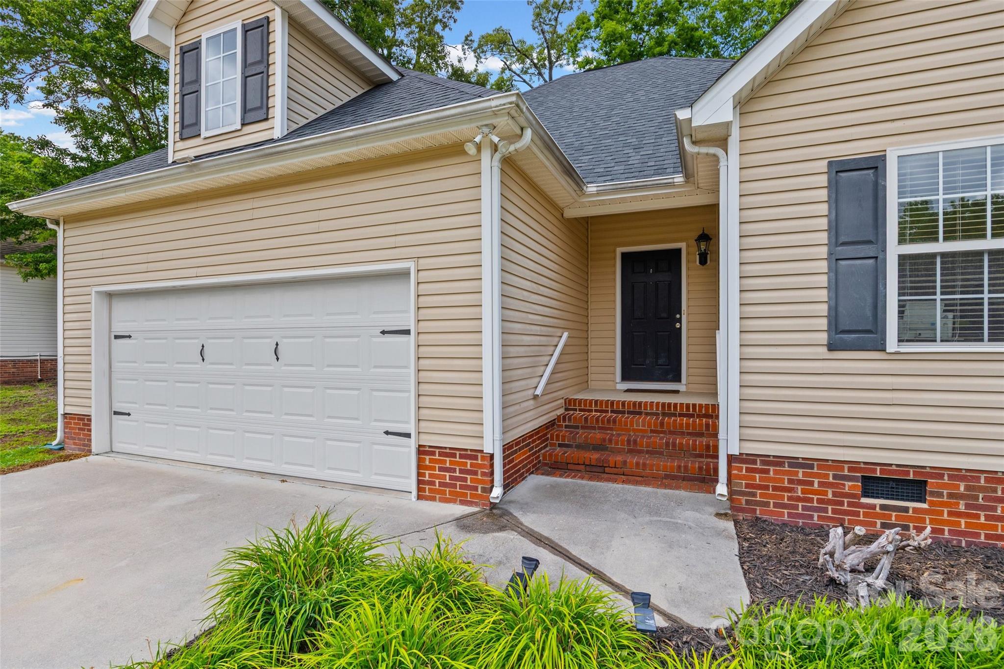 509 Kittiewake Lane Property Photo 2