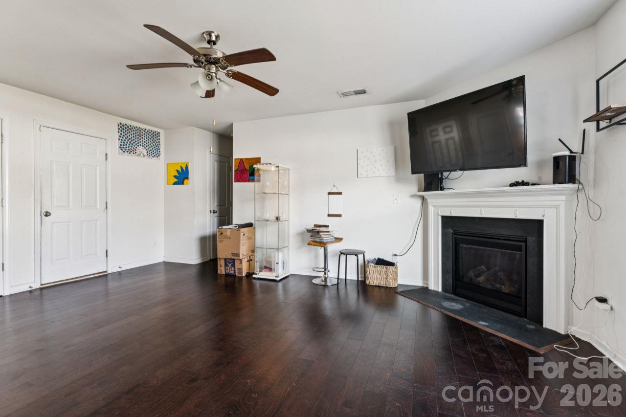8515 Mansell Court Property Photo 23