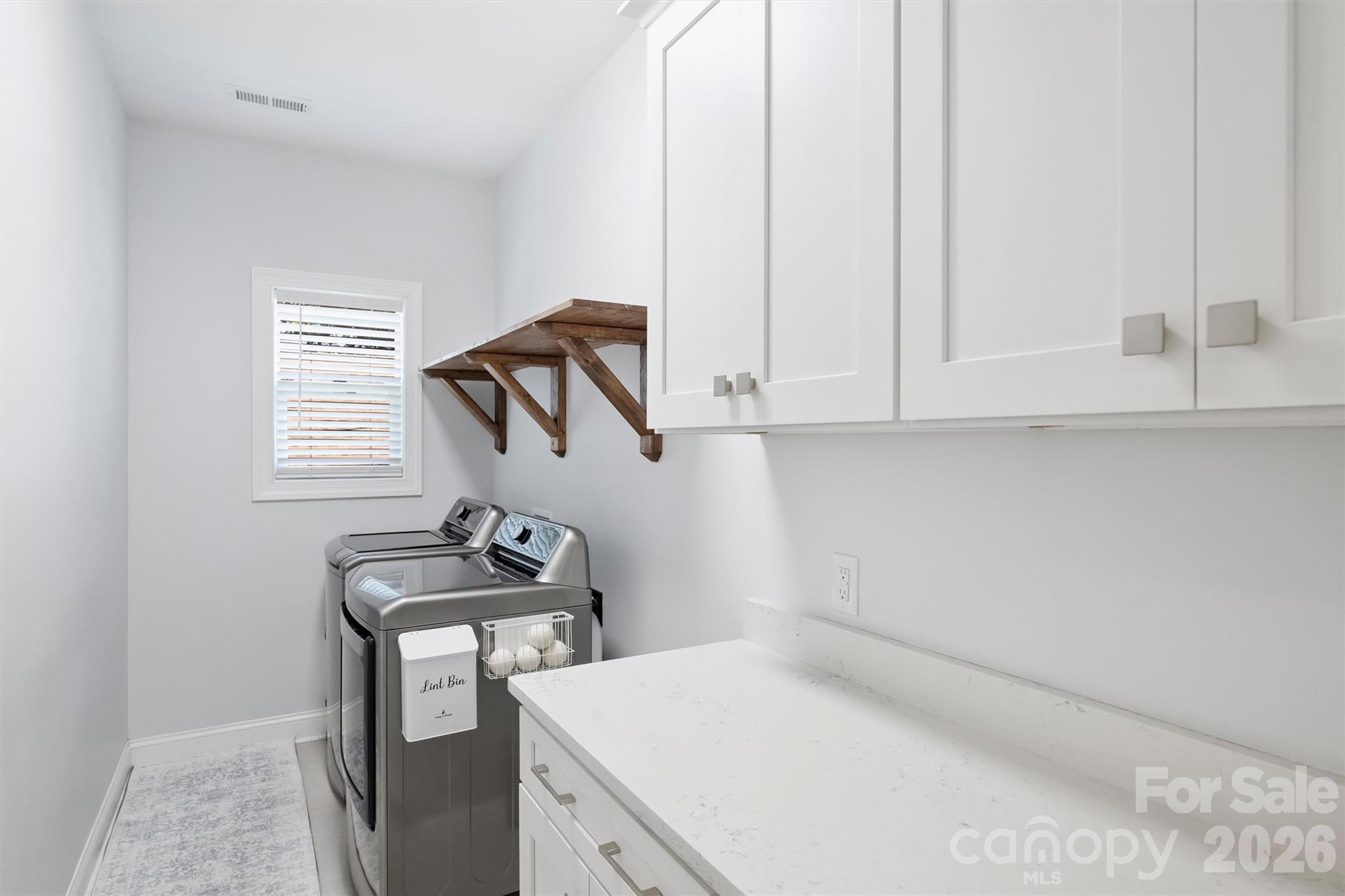 1617 Hawthorne Lane Property Photo 27