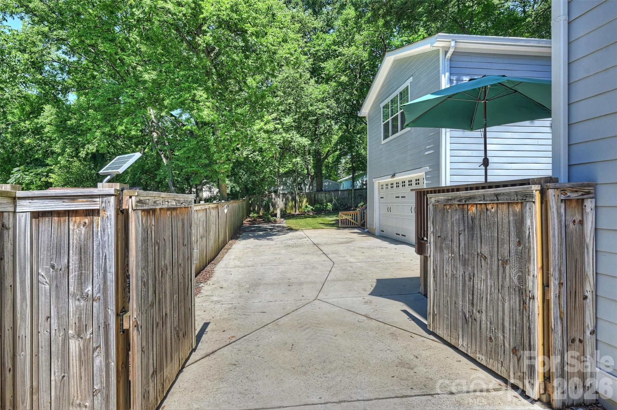 1617 Hawthorne Lane Property Photo 32