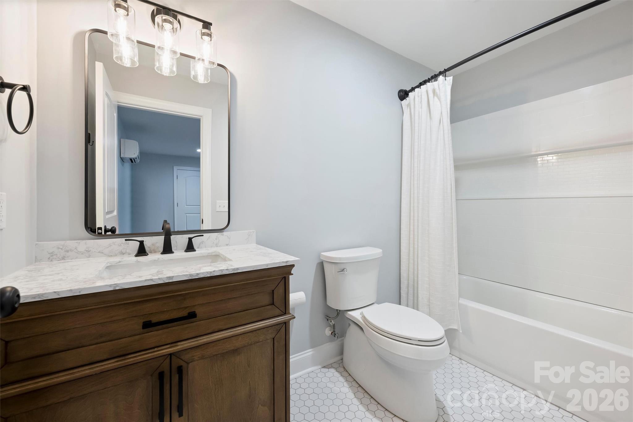 1617 Hawthorne Lane Property Photo 43