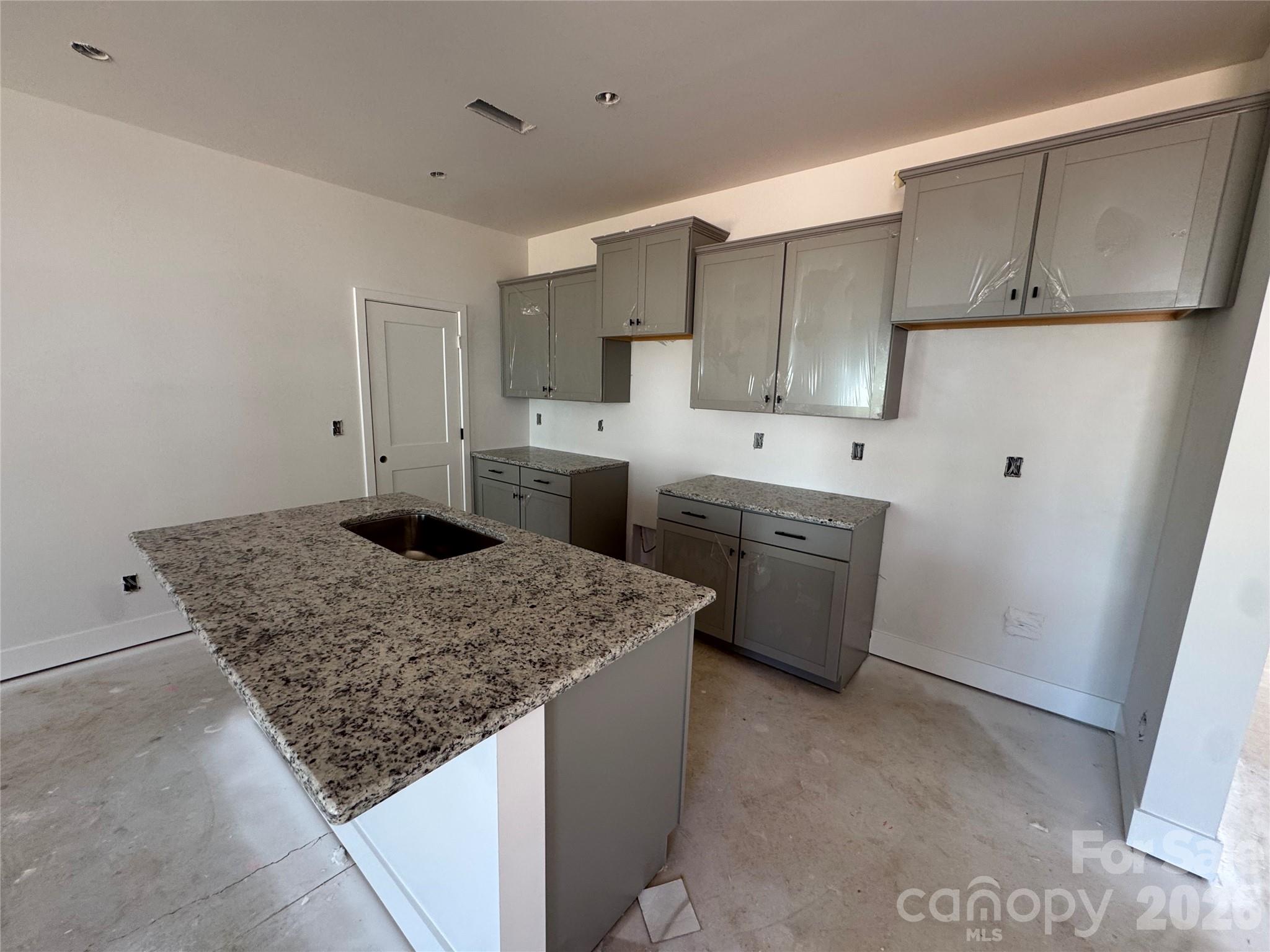 718 Longleaf Avenue 30 Property Photo 34