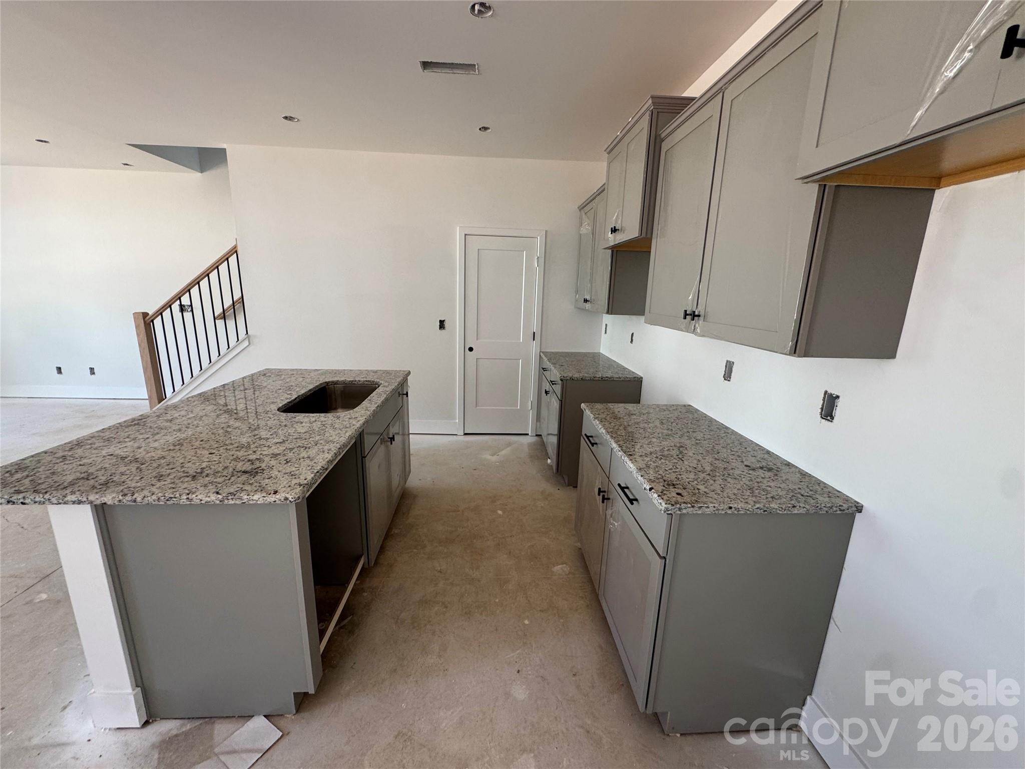 718 Longleaf Avenue 30 Property Photo 35