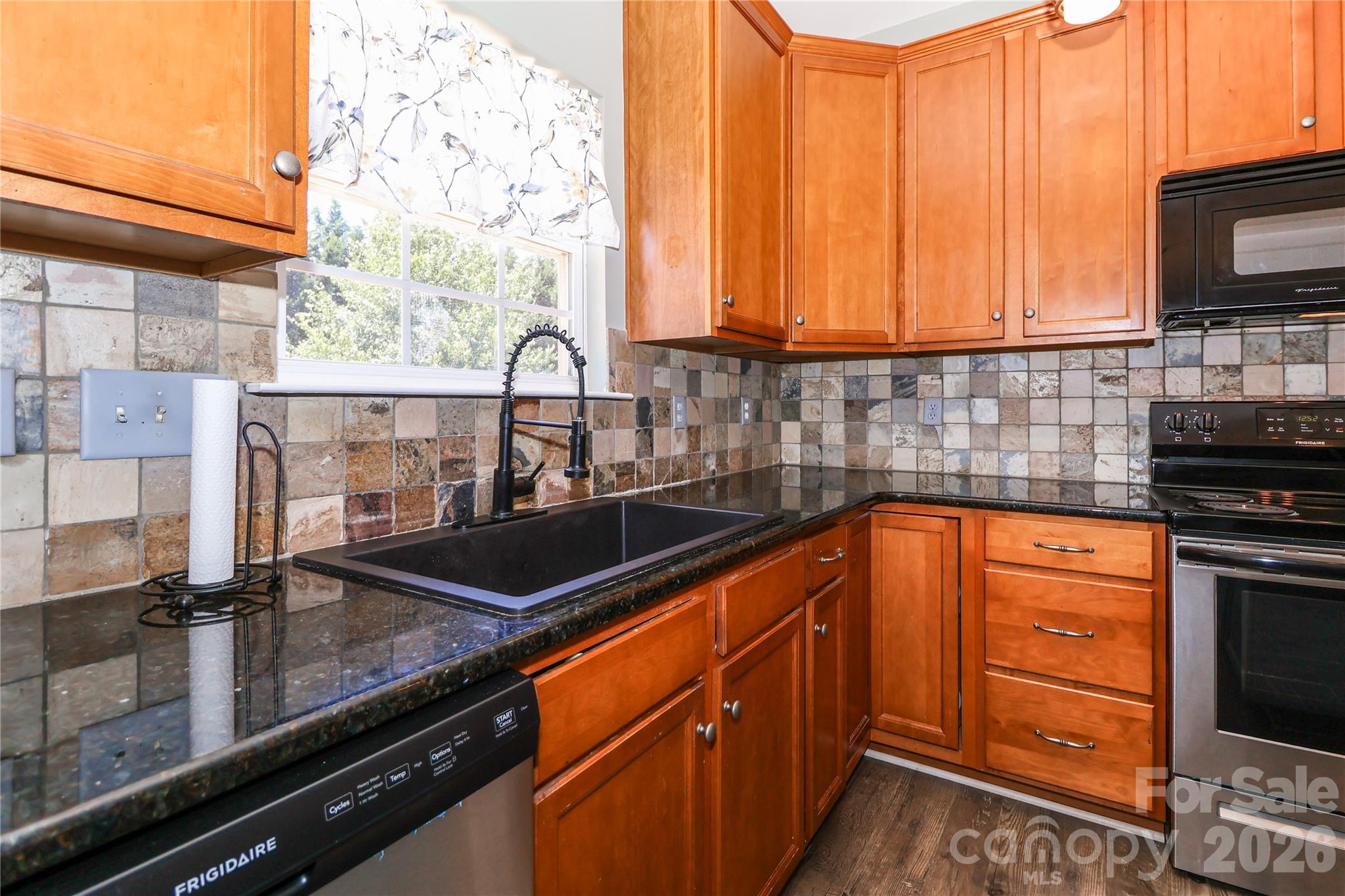 106 Planters Drive Property Photo 16