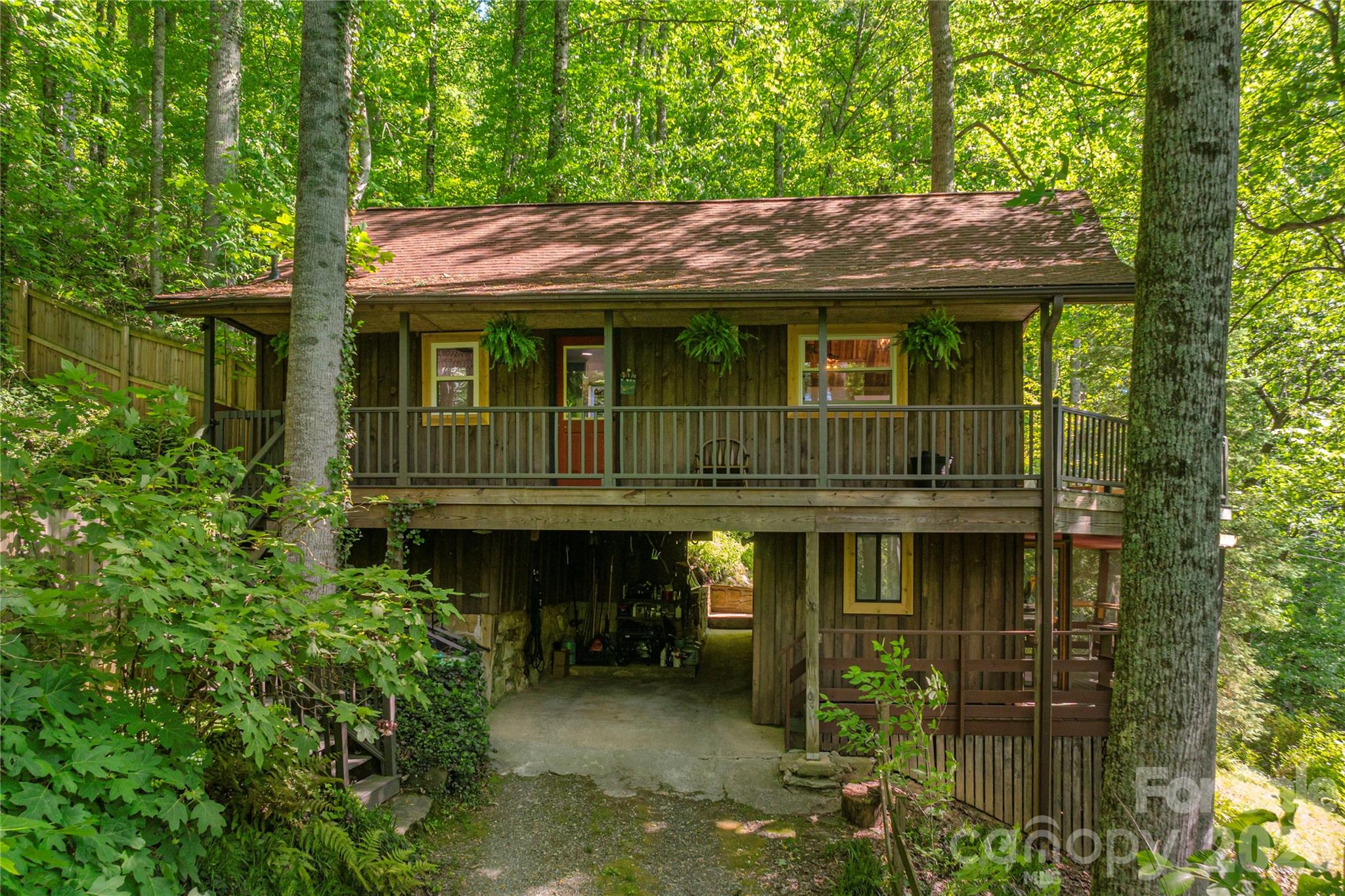 154 Timberside Drive Property Photo 2