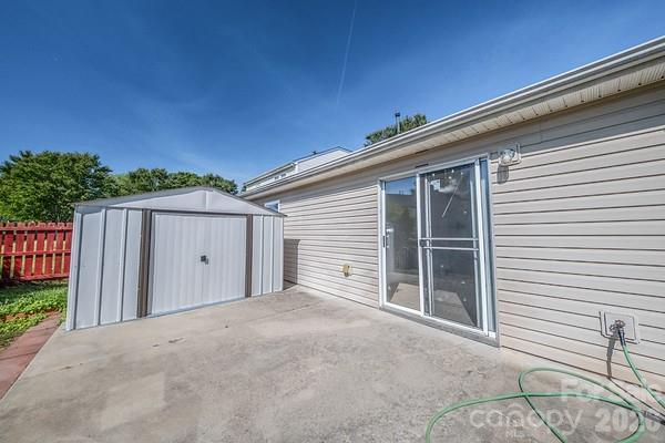 2416 Buckleigh Drive Property Photo 16