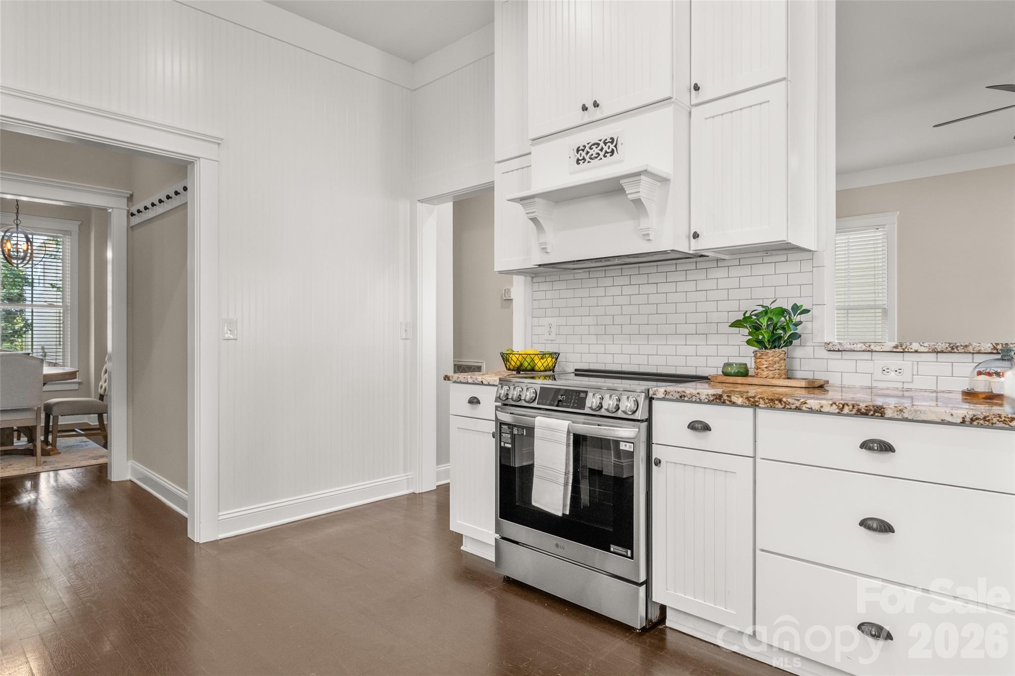 613 Bracket Street 522 Property Photo 8