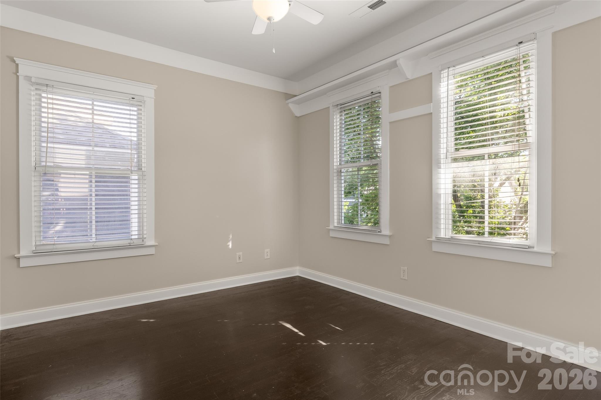 613 Bracket Street 522 Property Photo 22