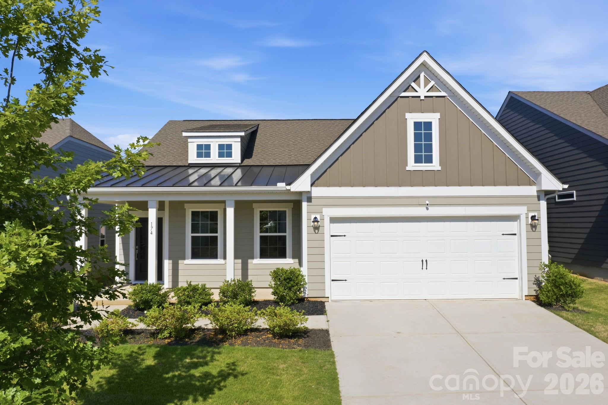 174 White Apple Way Property Photo 1
