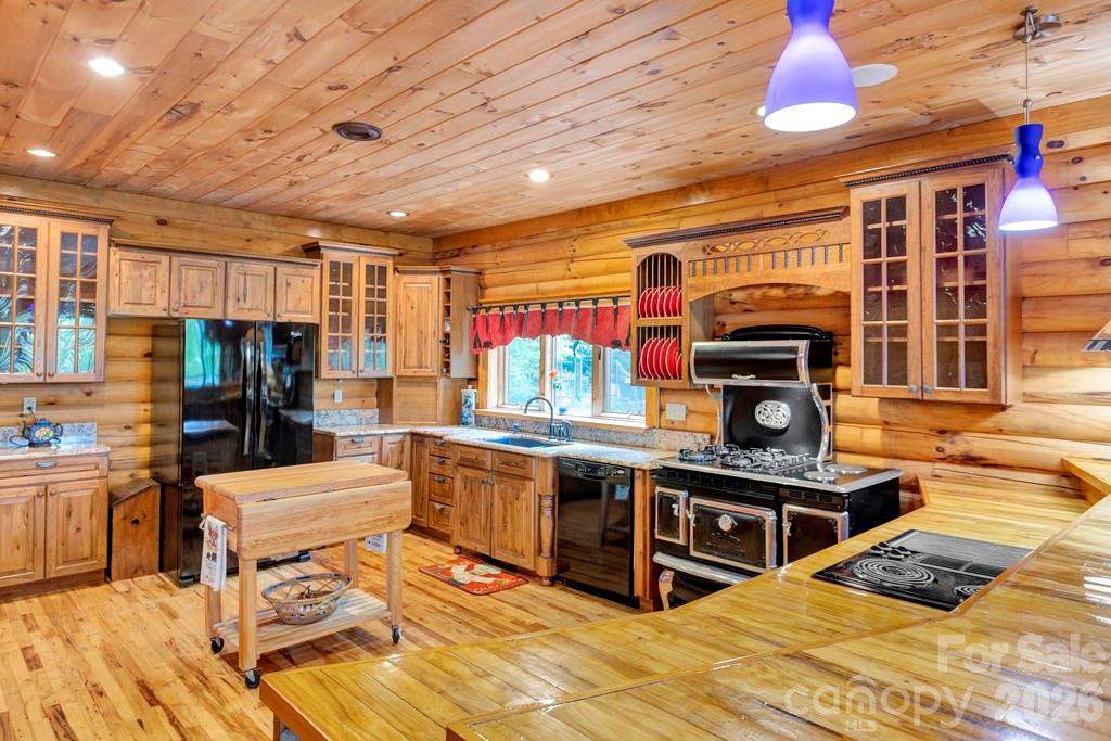 35 Falcon Crest Loop Property Photo 12