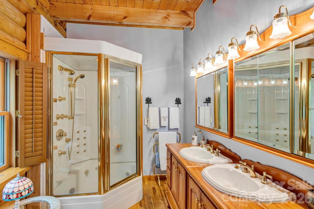 35 Falcon Crest Loop Property Photo 17