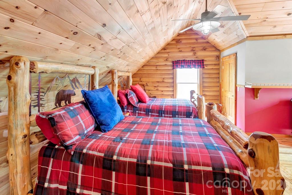 35 Falcon Crest Loop Property Photo 25