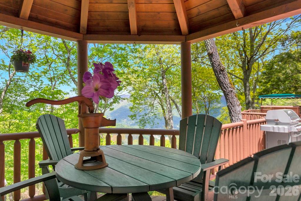 35 Falcon Crest Loop Property Photo 39