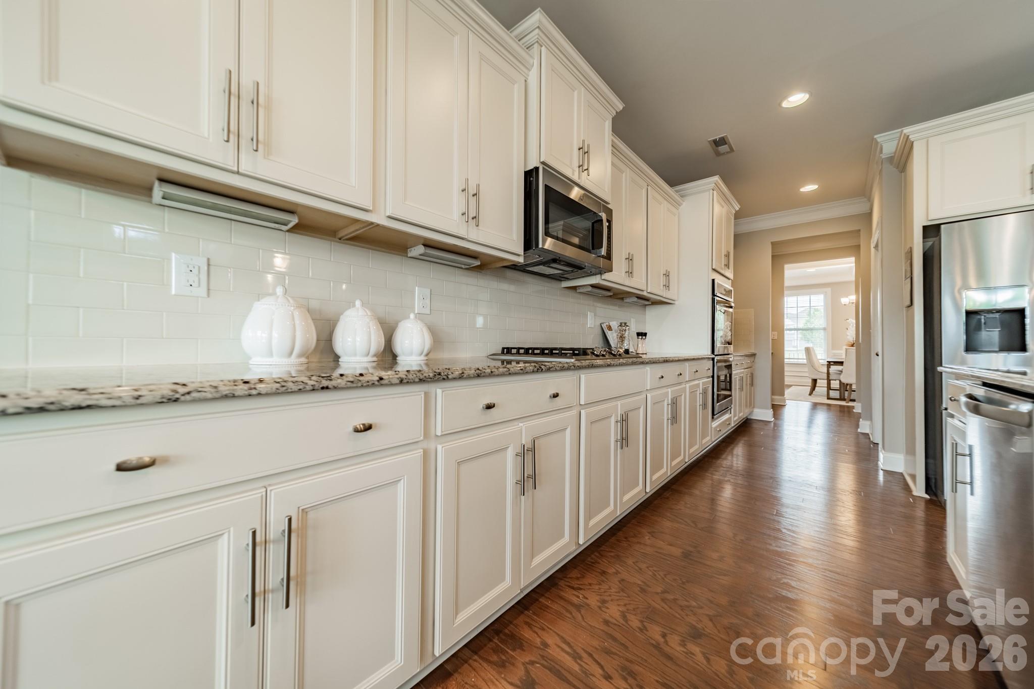 208 Canoe Pole Lane Property Photo 13