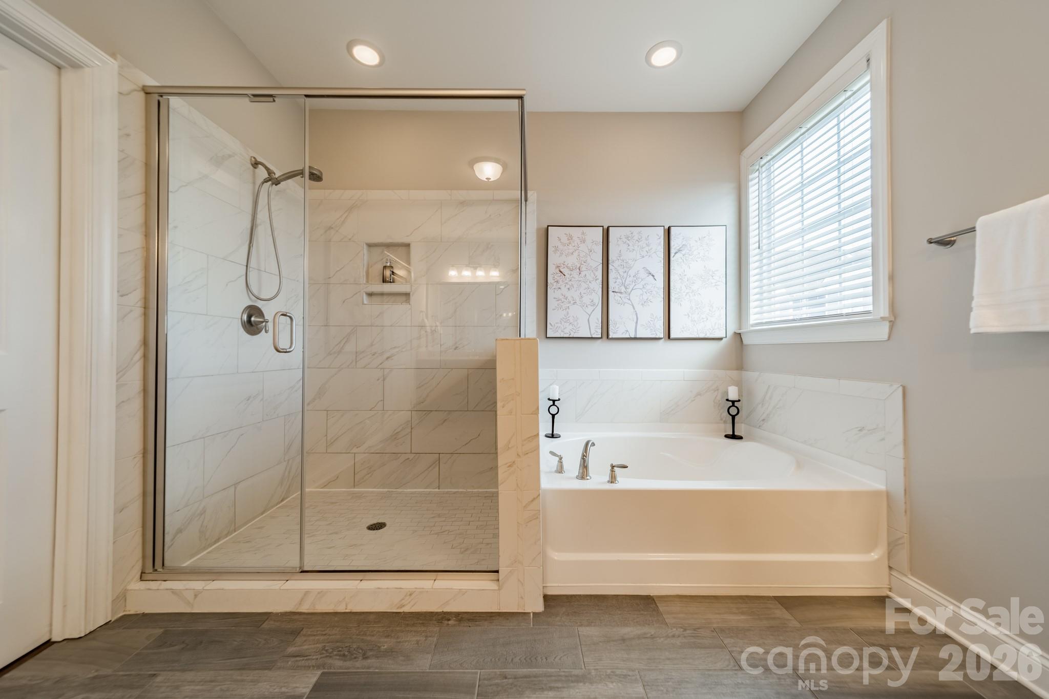 208 Canoe Pole Lane Property Photo 23