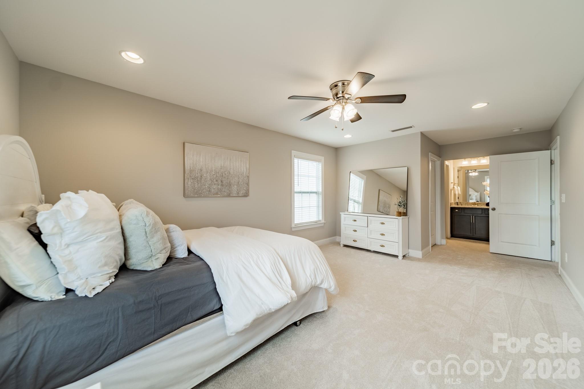 208 Canoe Pole Lane Property Photo 28