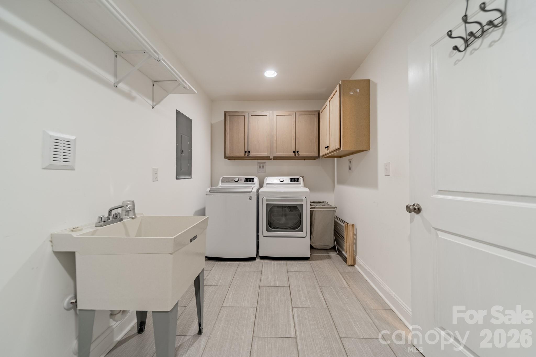 208 Canoe Pole Lane Property Photo 43