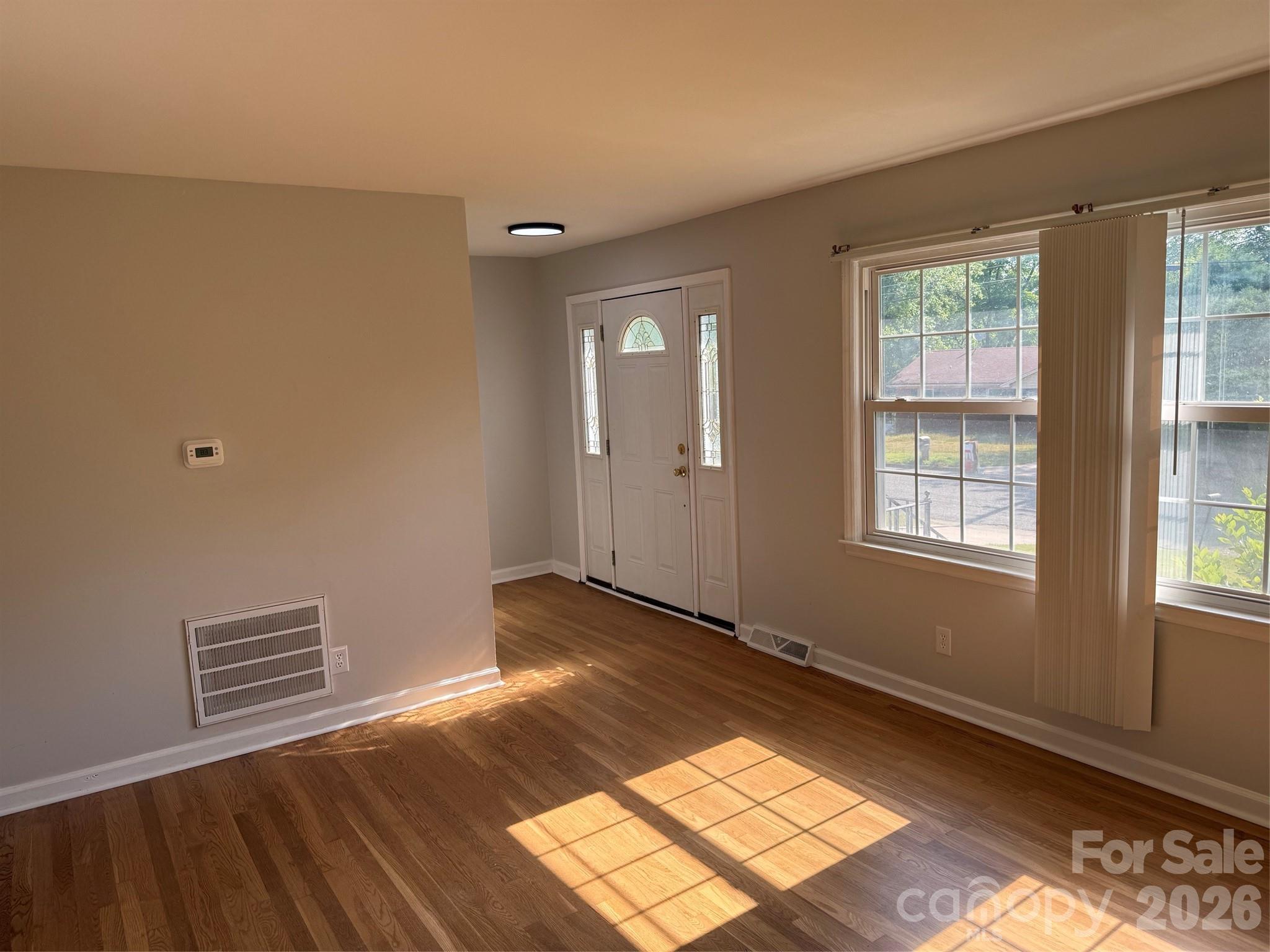 917 Canterbury Court Property Photo 3