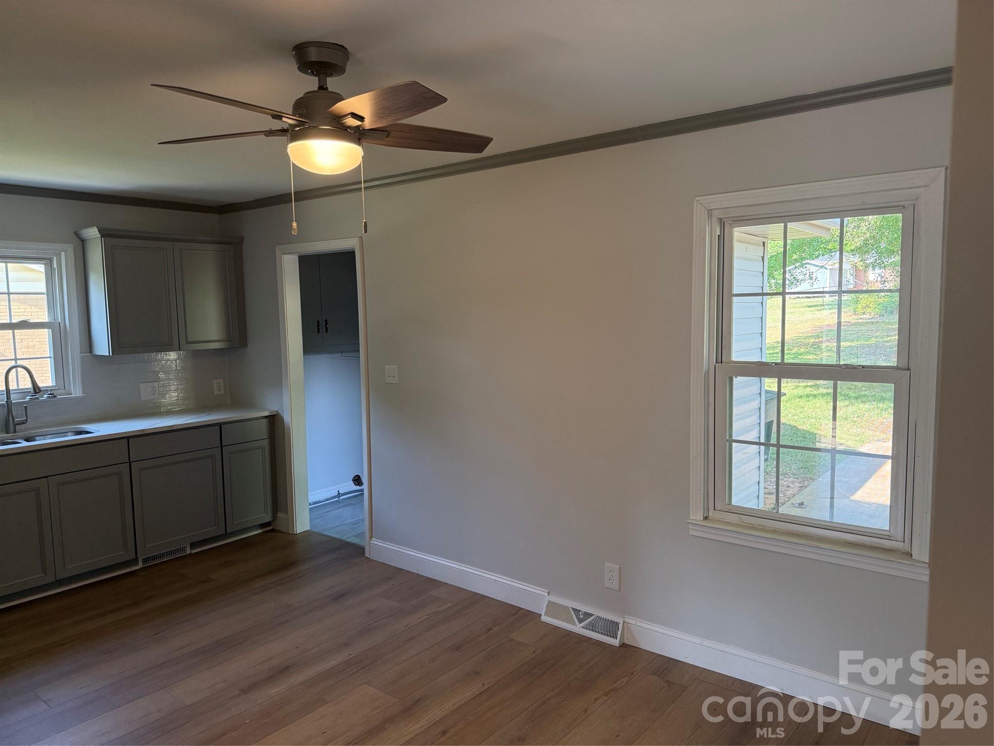 917 Canterbury Court Property Photo 7