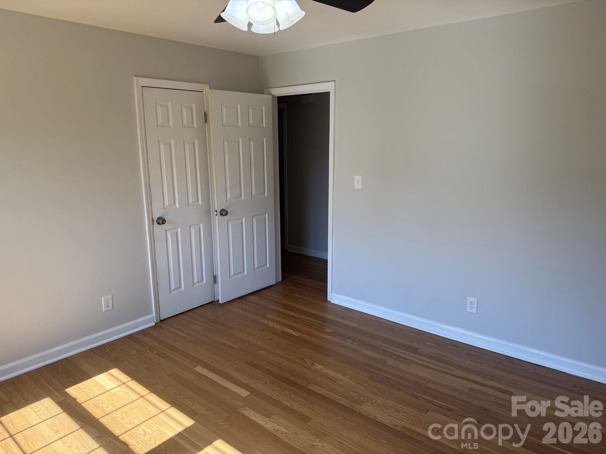 917 Canterbury Court Property Photo 10