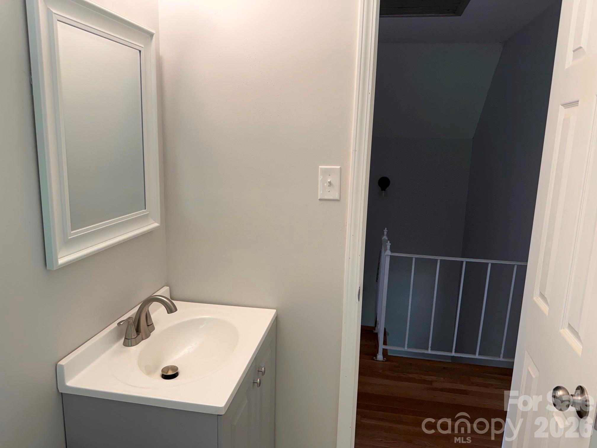 917 Canterbury Court Property Photo 17