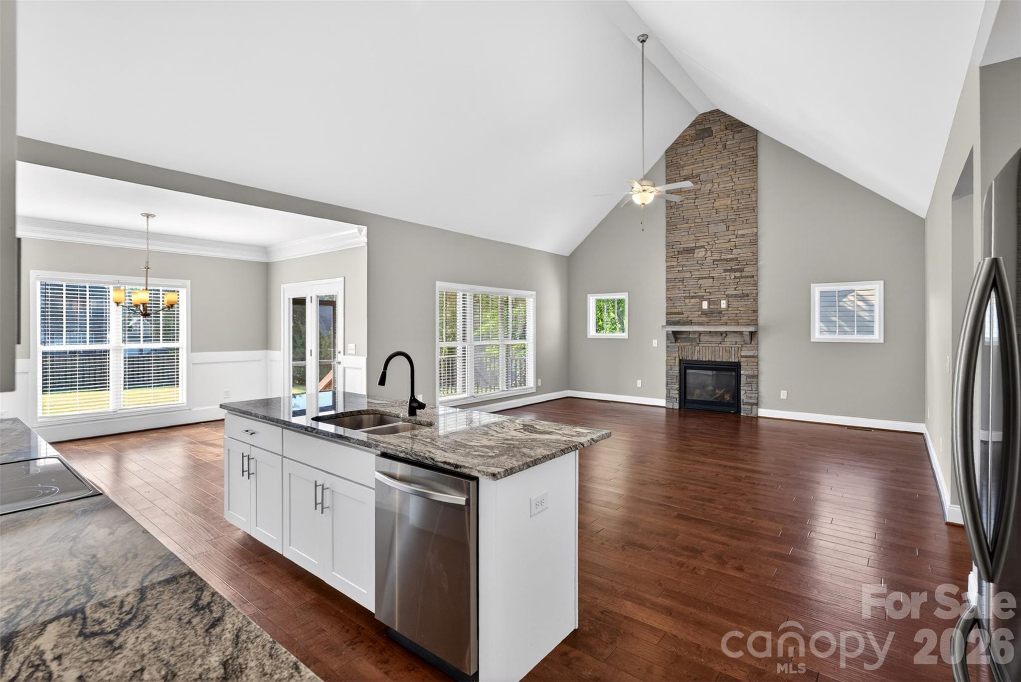 415 S Pendernale Drive Property Photo 10