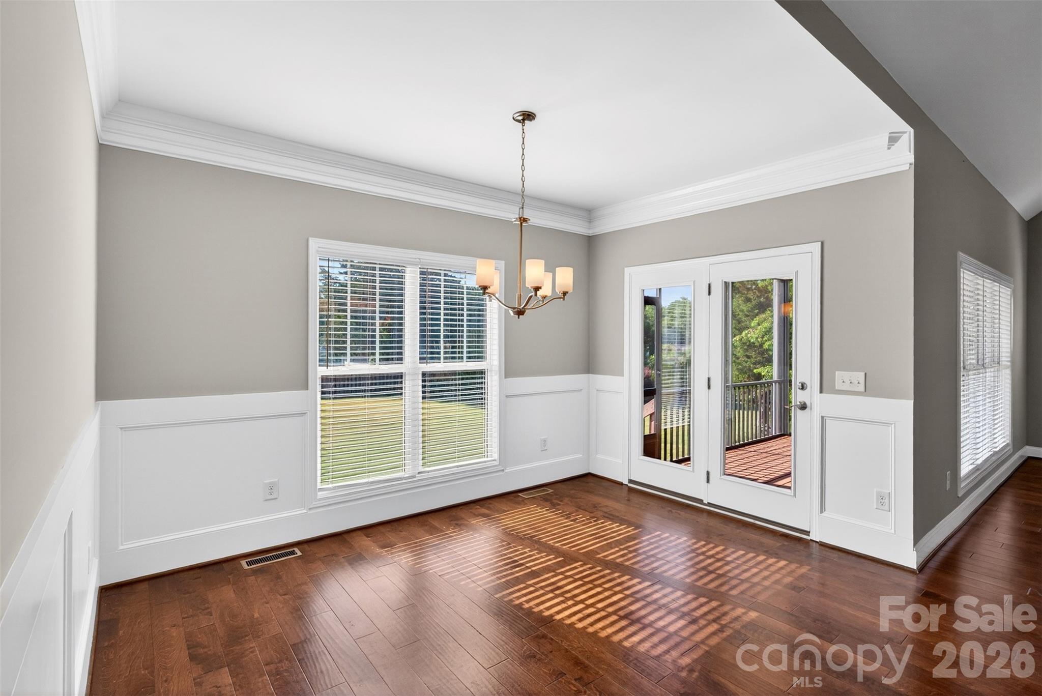415 S Pendernale Drive Property Photo 14