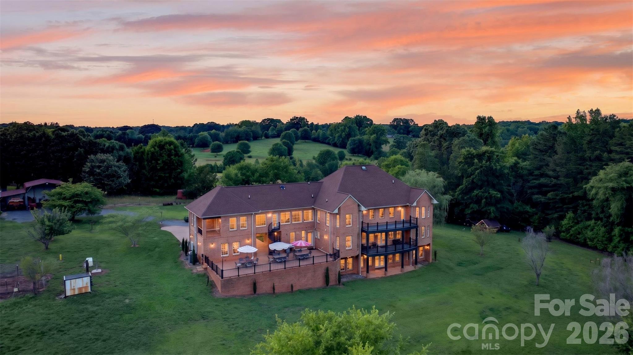 502 Hickory Hollow Road Property Photo 2