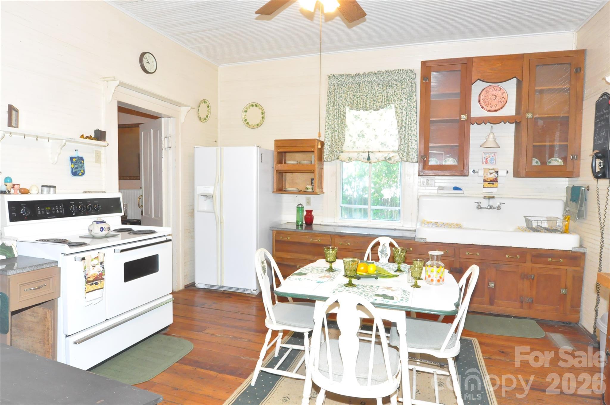 121 Hemphill Avenue Property Photo 2