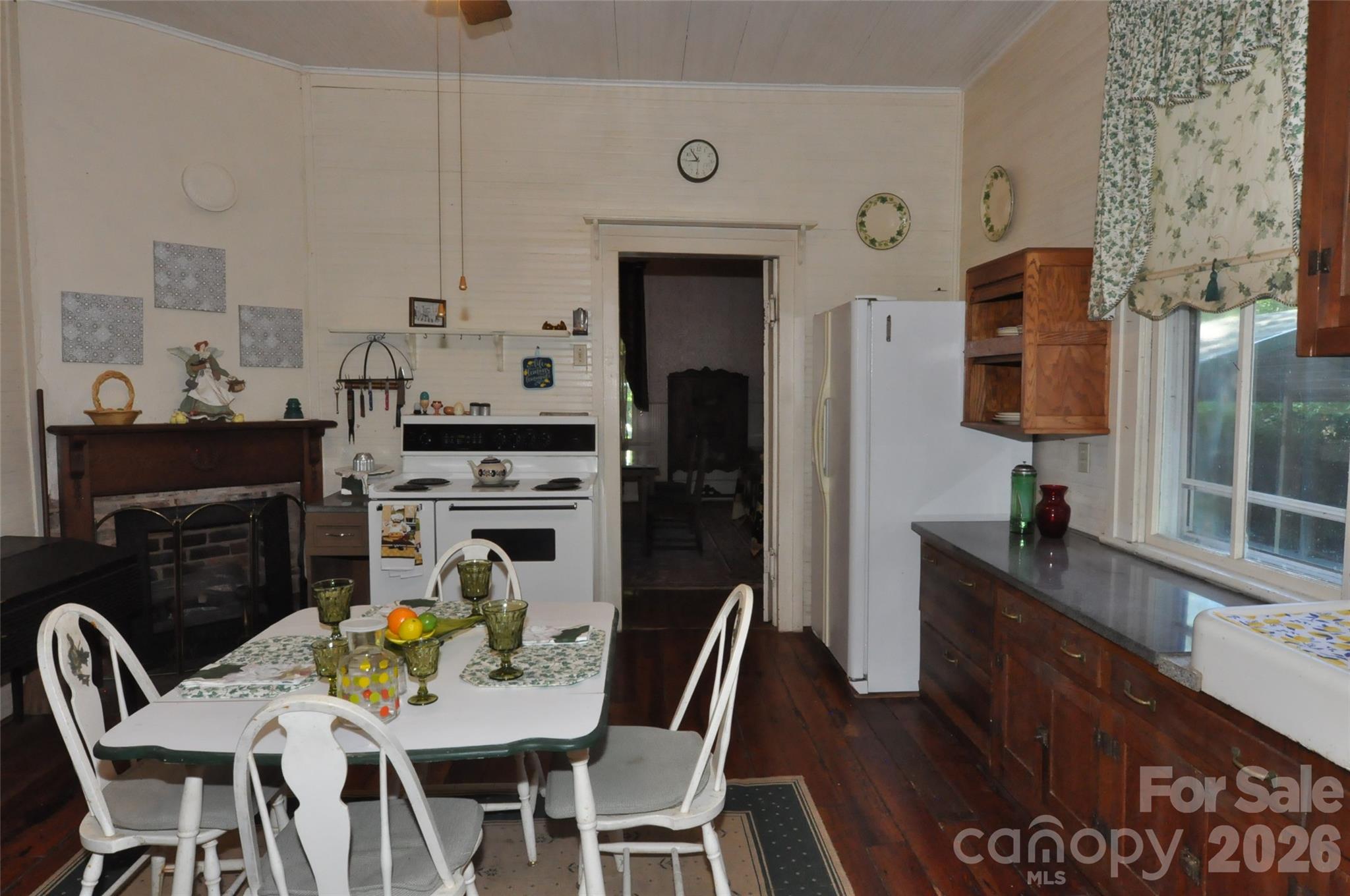 121 Hemphill Avenue Property Photo 4