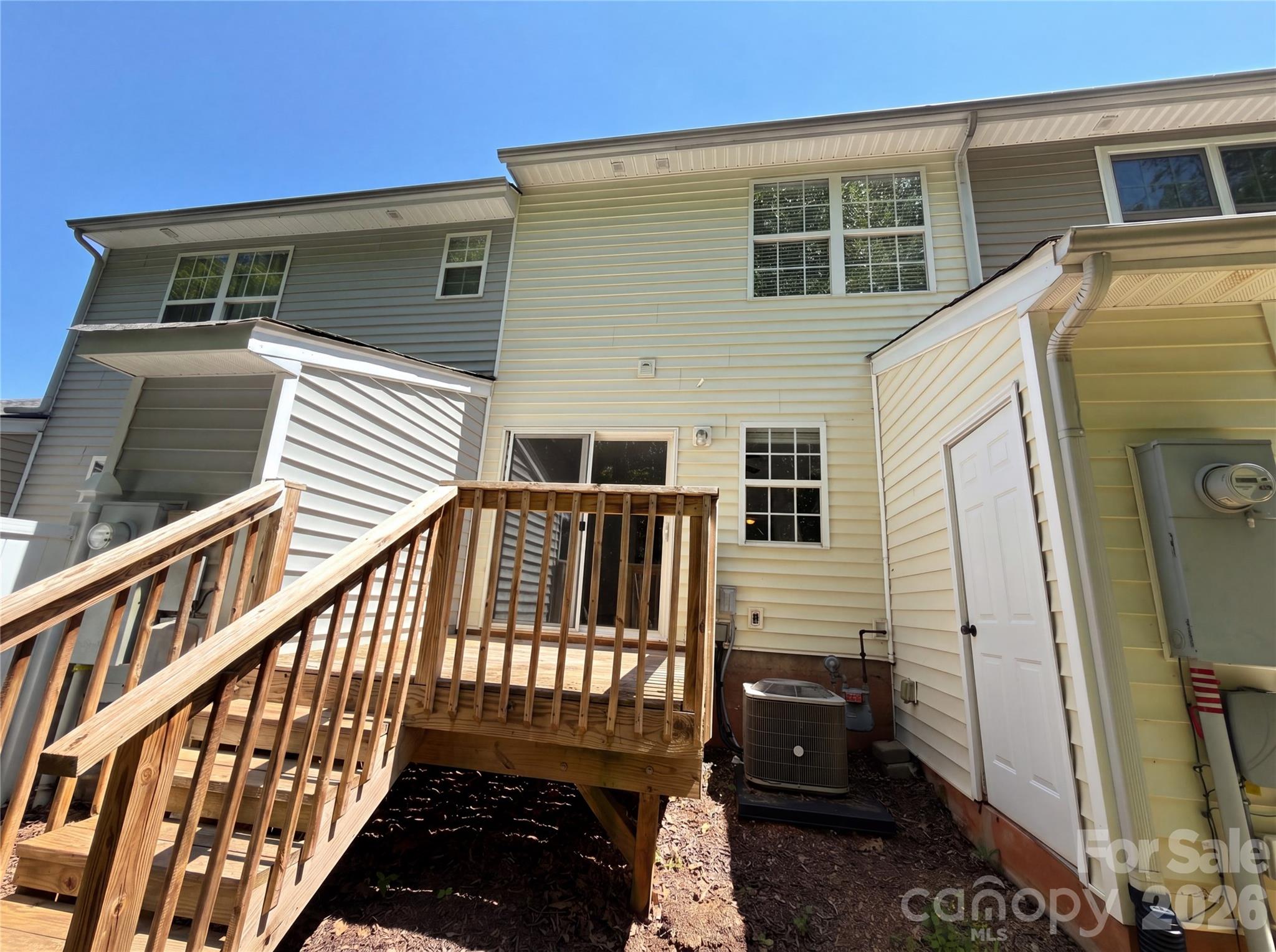 7395 Sun Dance Drive Property Photo 5