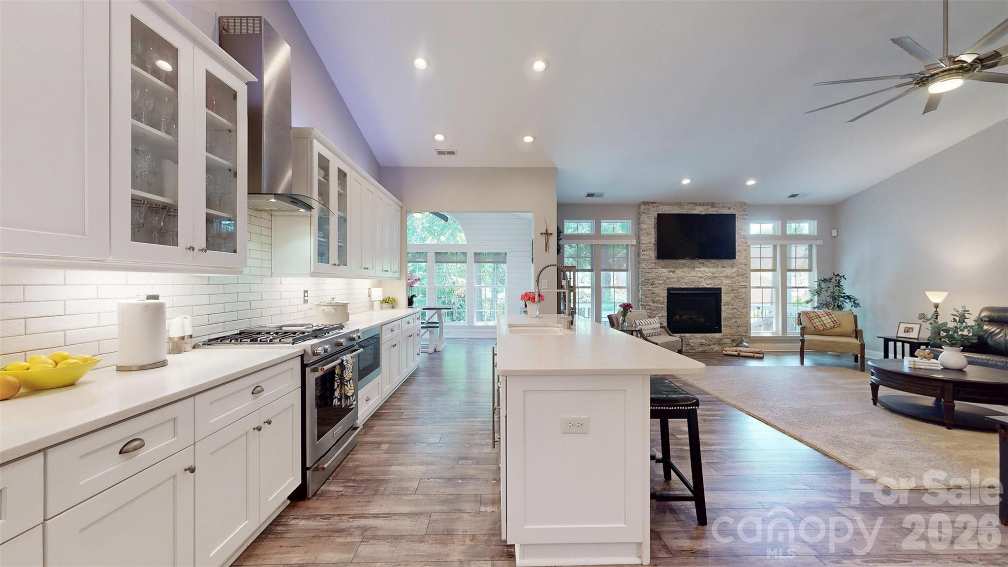 1000 Irish Moss Lane Property Photo 8