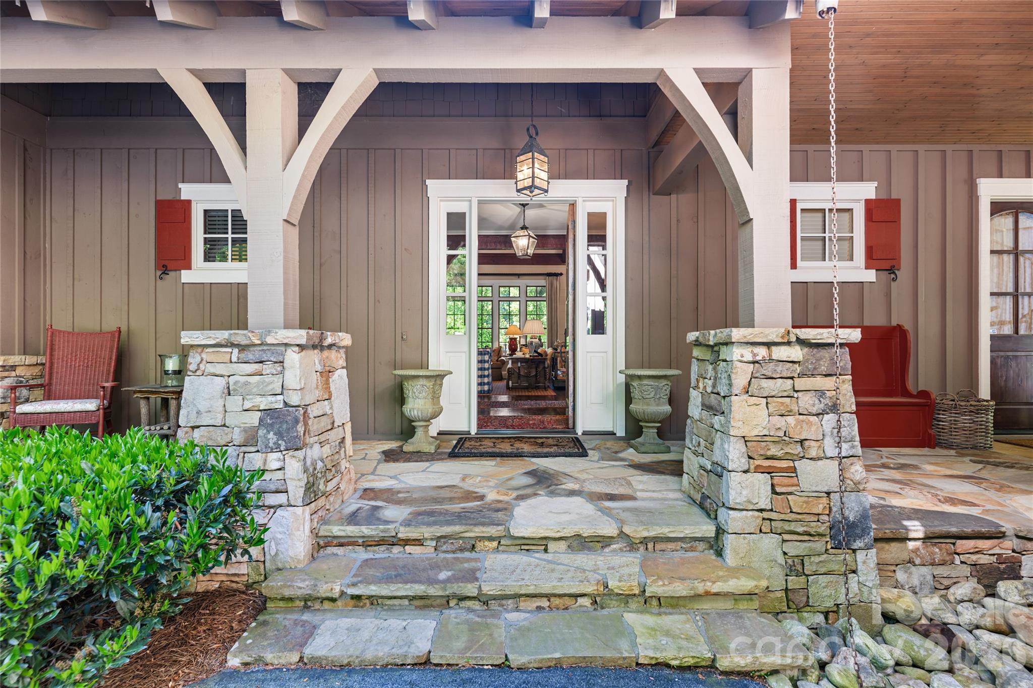 1585 Cold Mountain Road Property Photo 2