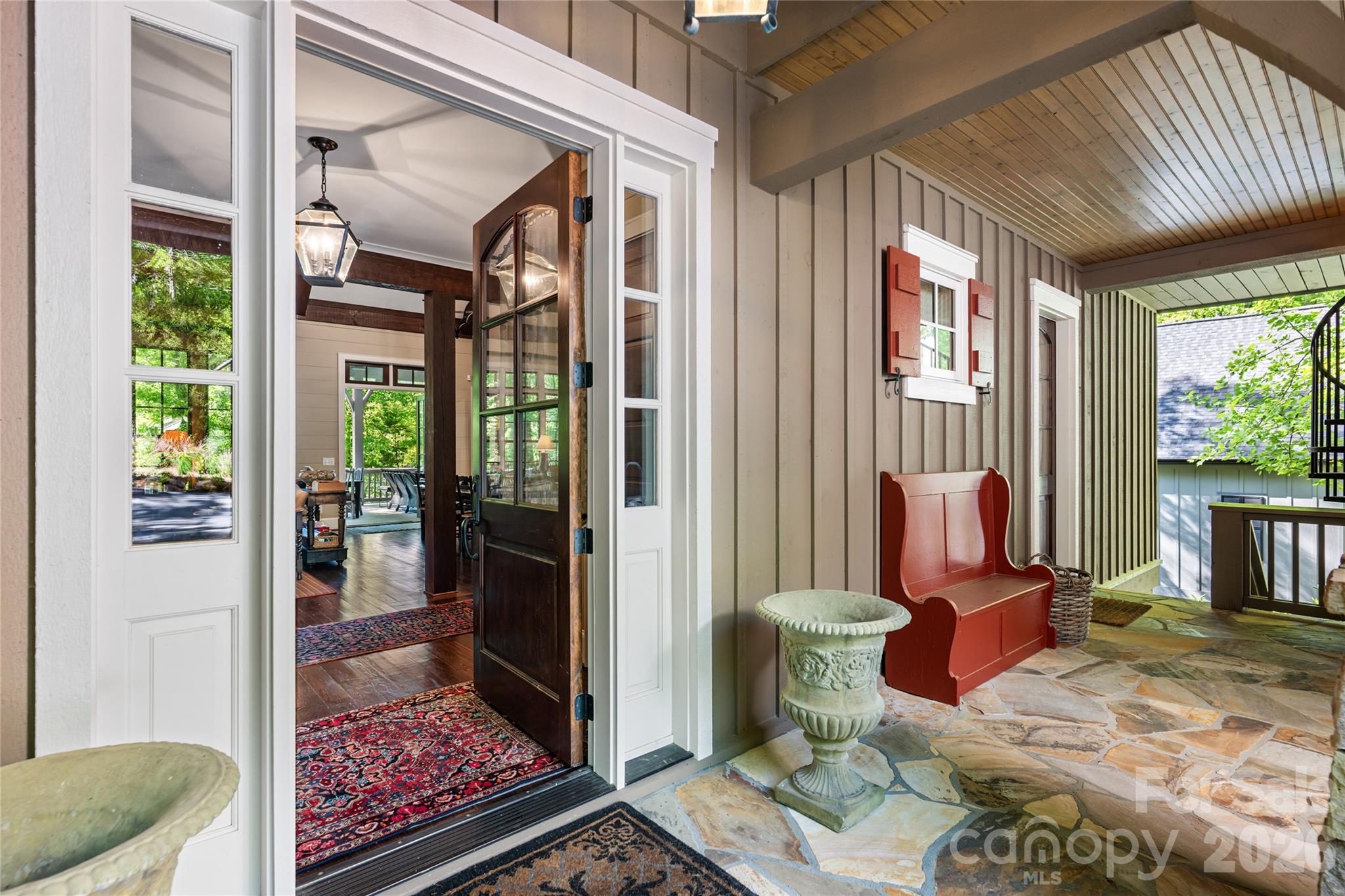 1585 Cold Mountain Road Property Photo 4