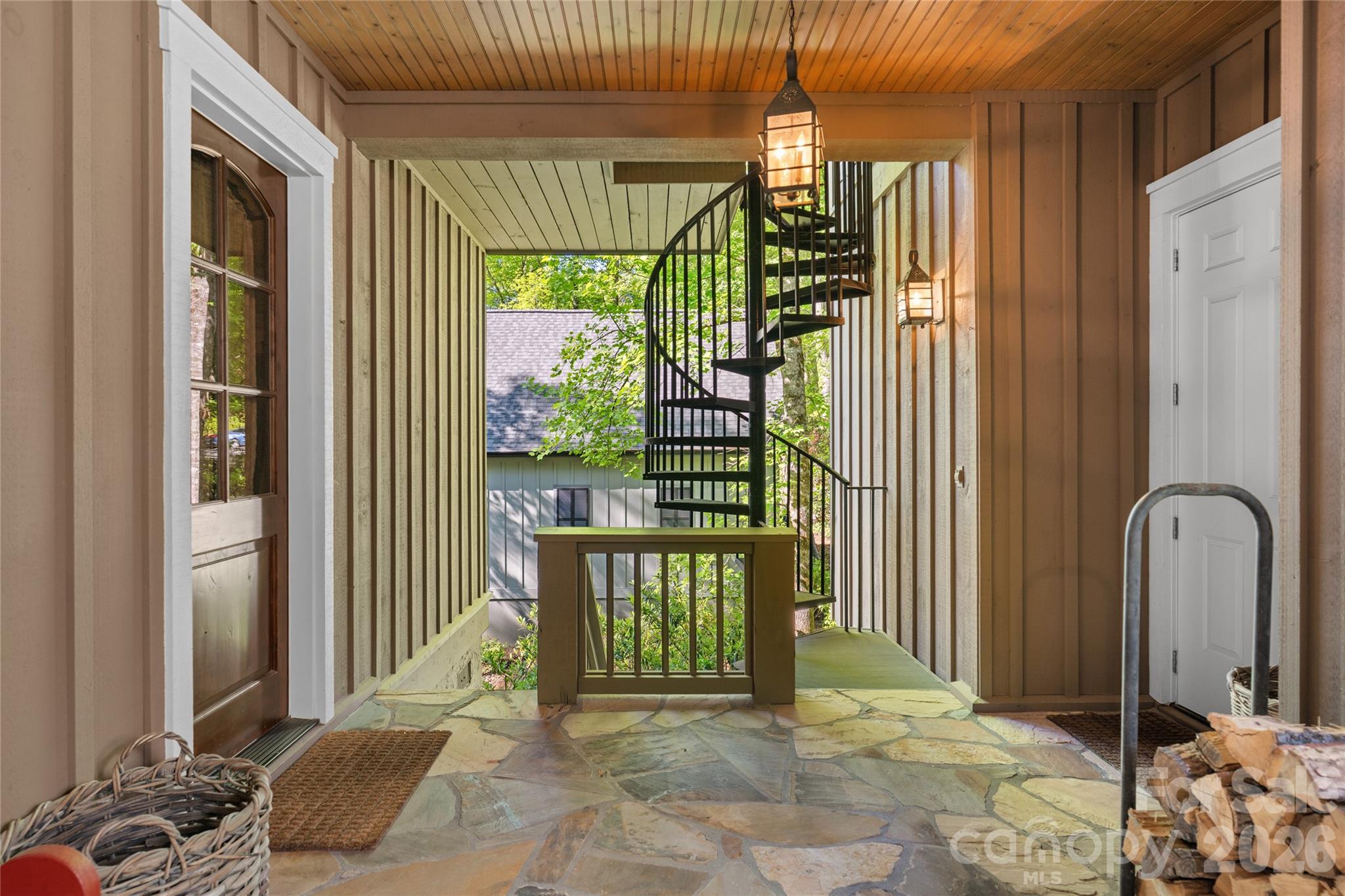1585 Cold Mountain Road Property Photo 5