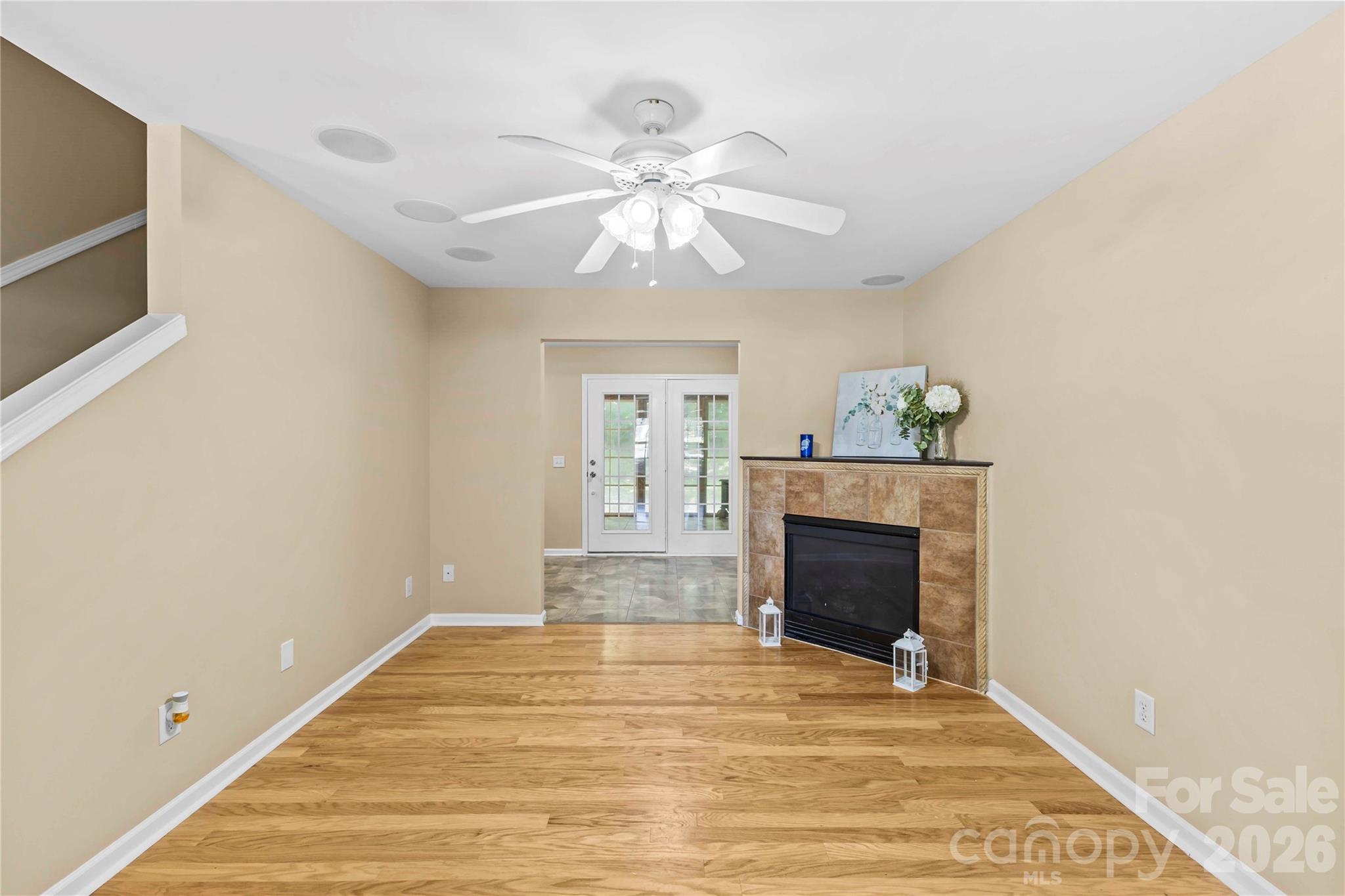 8119 Poplar Grove Circle Property Photo 5