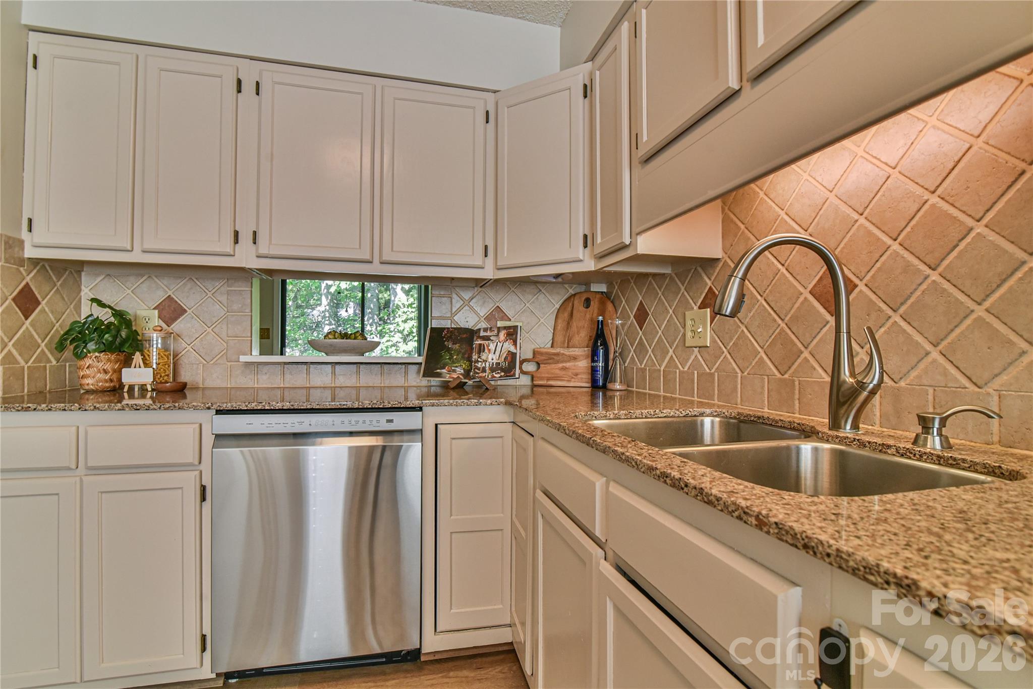 63 Hollybrook Drive Property Photo 12