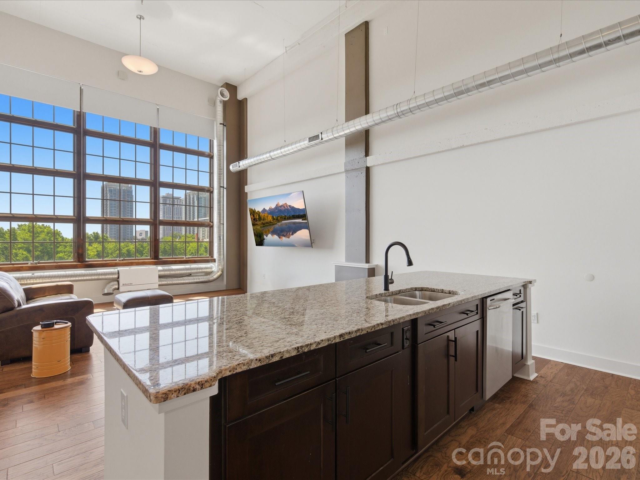 715 N Graham Street 502 Property Photo 13