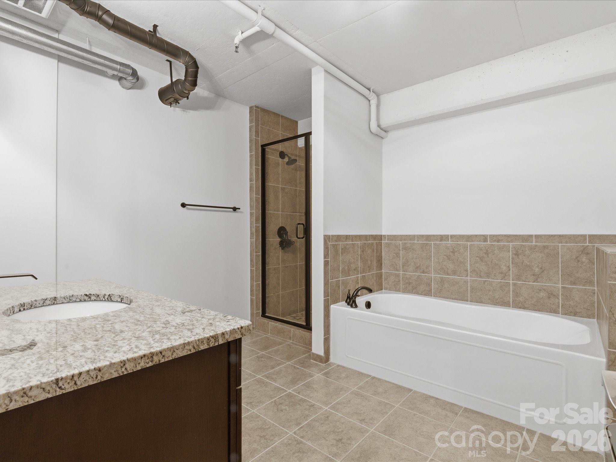 715 N Graham Street 502 Property Photo 20
