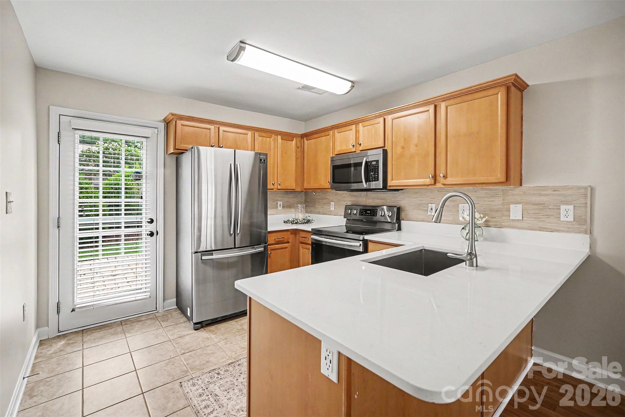 1210 Sheldon Brook Lane Property Photo 3