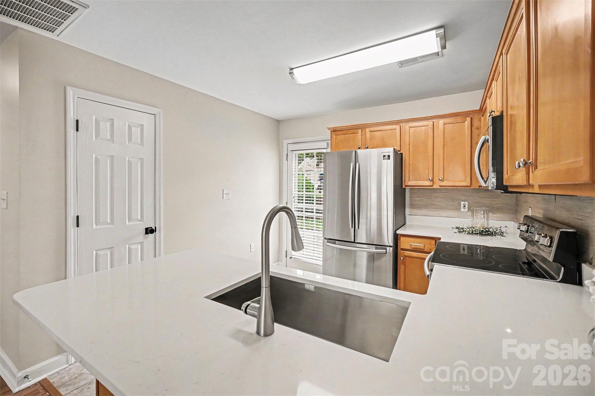 1210 Sheldon Brook Lane Property Photo 7